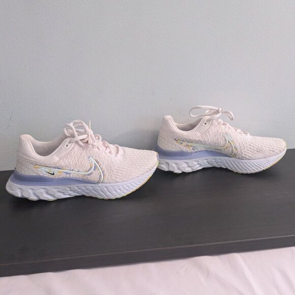 nike react flyknit pink 7.5 sneaker athletic shoe comfort - Picture 2 of 9